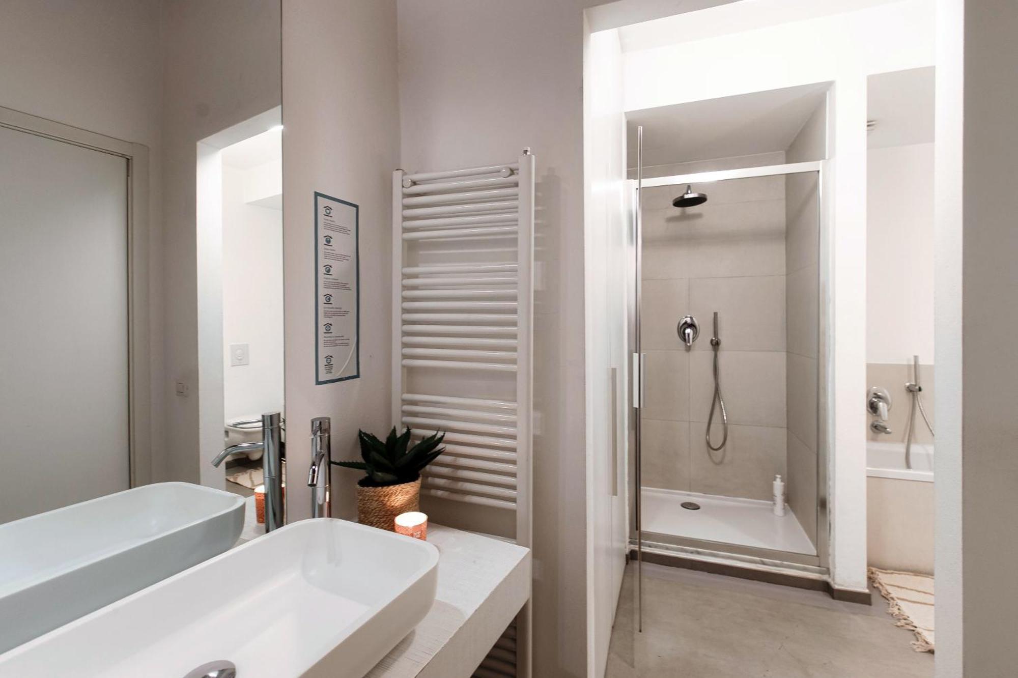 Corte Delle Rondini - Bymyhomeincomo Ngoại thất bức ảnh