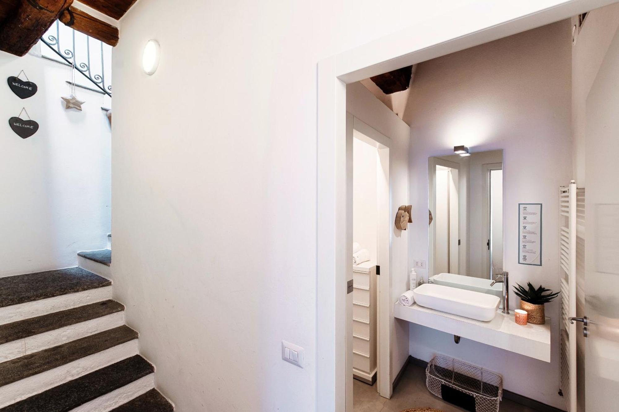 Corte Delle Rondini - Bymyhomeincomo Ngoại thất bức ảnh