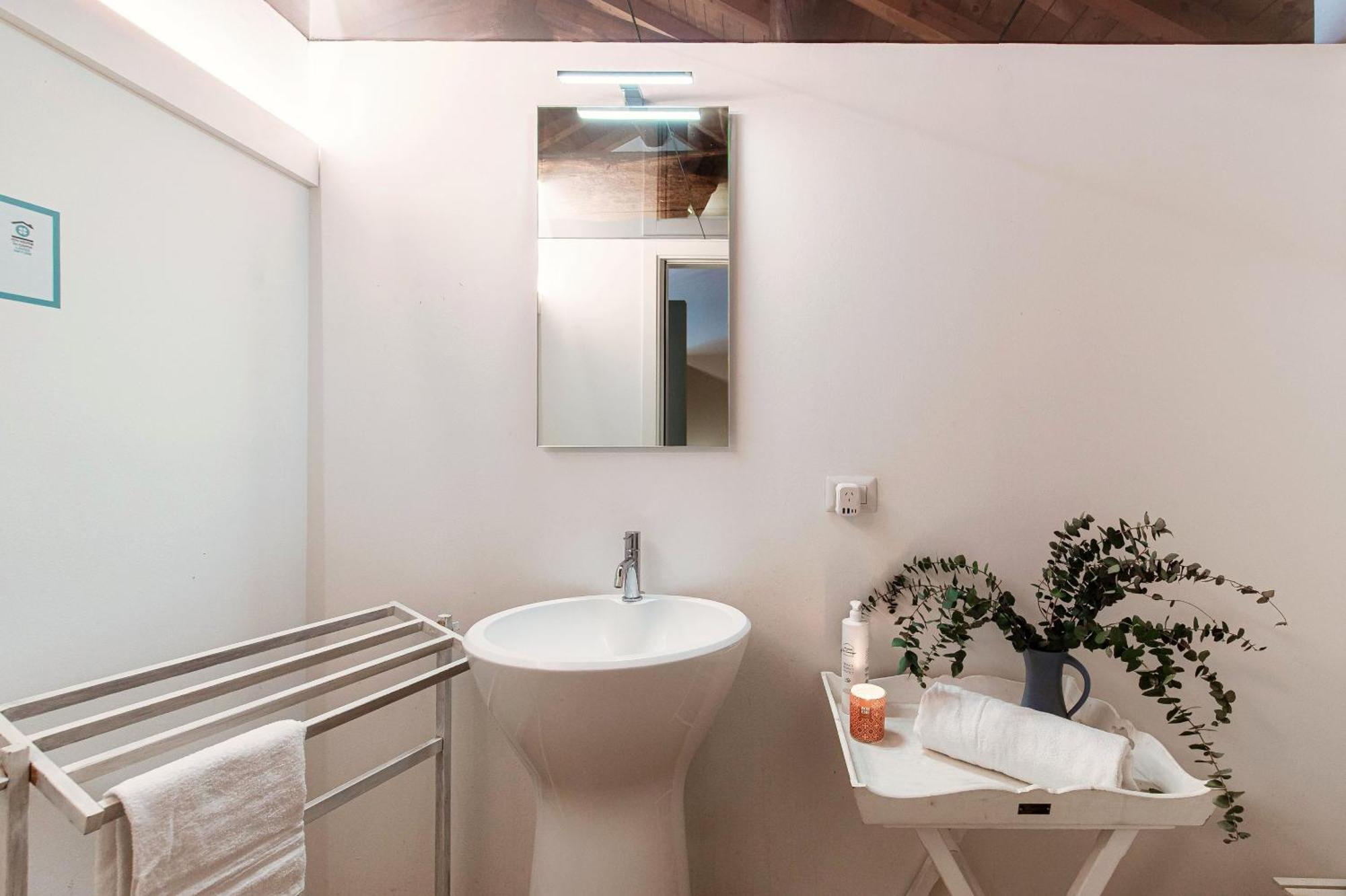 Corte Delle Rondini - Bymyhomeincomo Ngoại thất bức ảnh